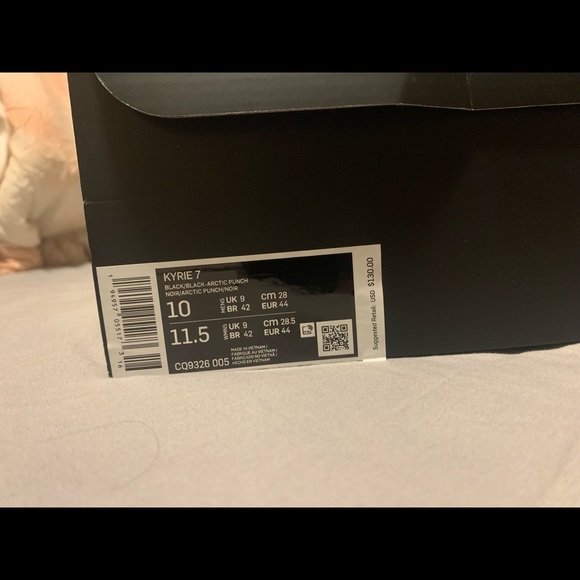 Never worn Kyrie 7 - Picture 3 of 3